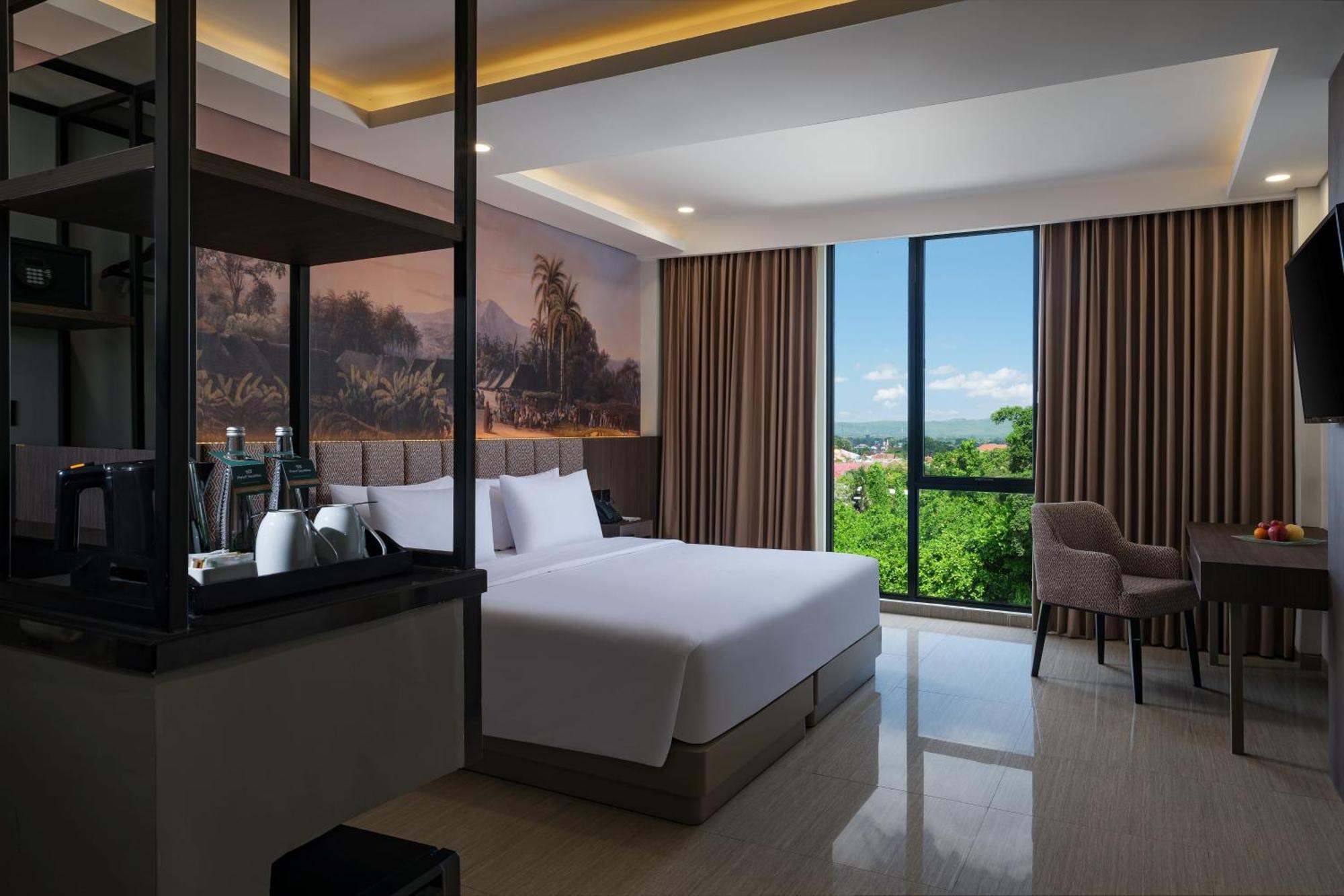 Hotel Santika Blitar Exterior photo